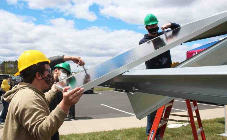 Even in the bright of day, some central Washington residents have a solar energy ‘nightmare’
